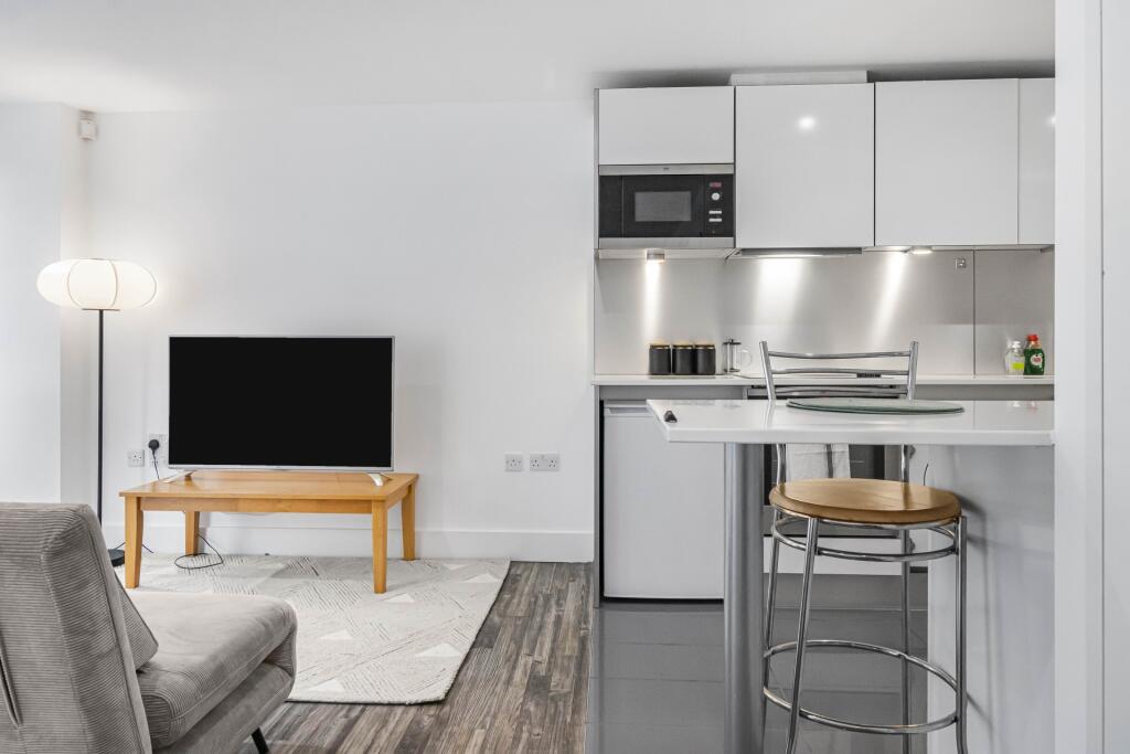Studio flat for rent