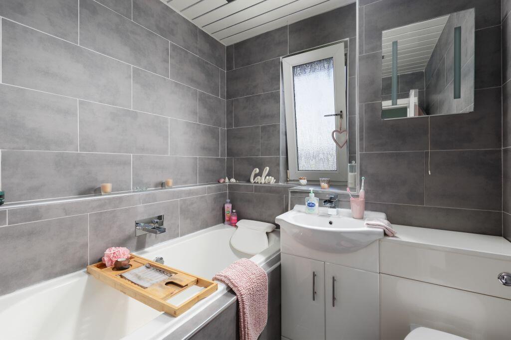 Apartment in Kelty, Fife - More