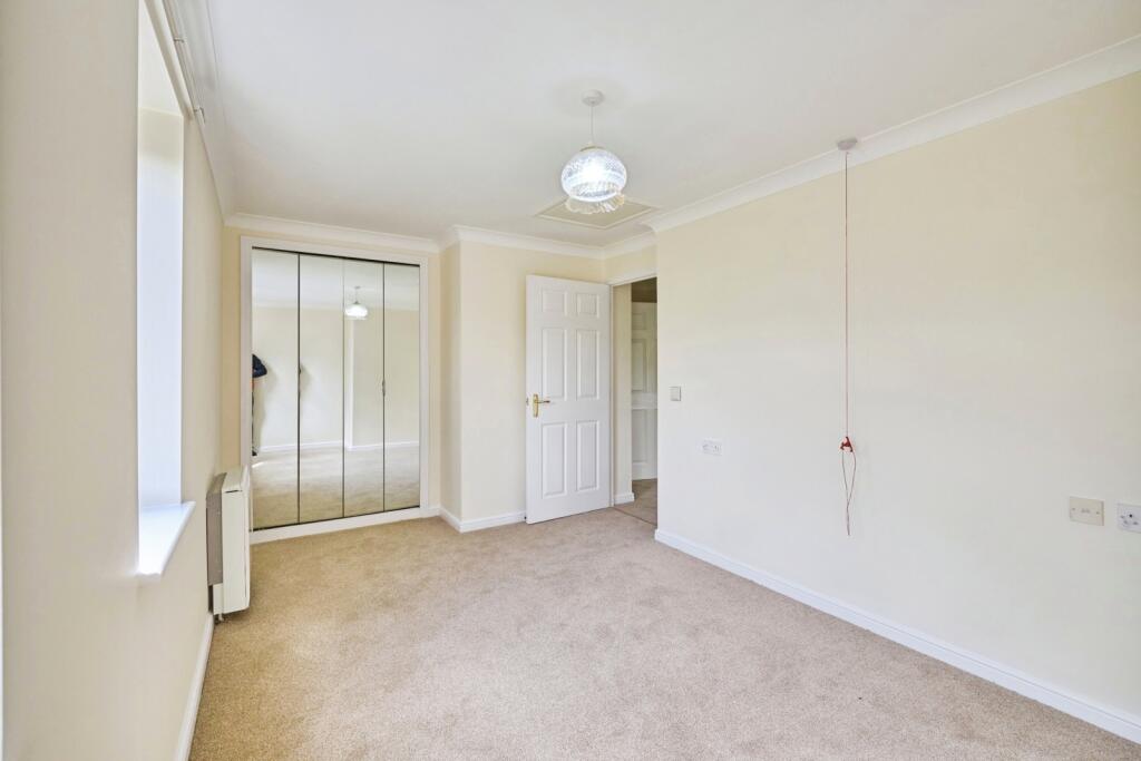 Apartment in Tamworth, Staffordshire - More
