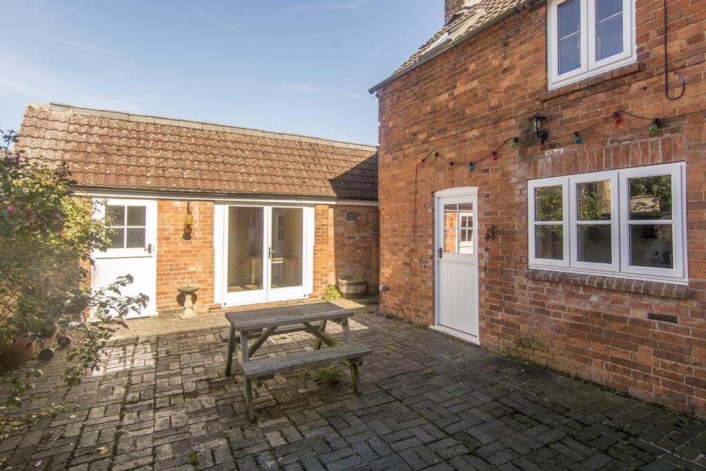 Hawthorne Road, North Kilworth, Lutterworth photo 4
