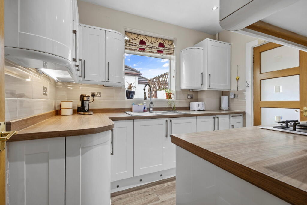 Whitletts Road, Ayr, KA8 0QE photo 4