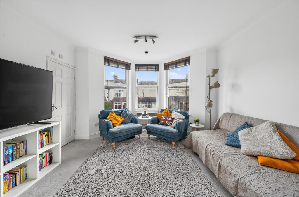 Apartment in London - More