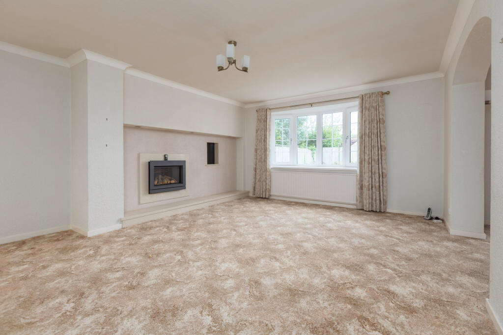Broadway,  Fleetwood, FY7 photo 4