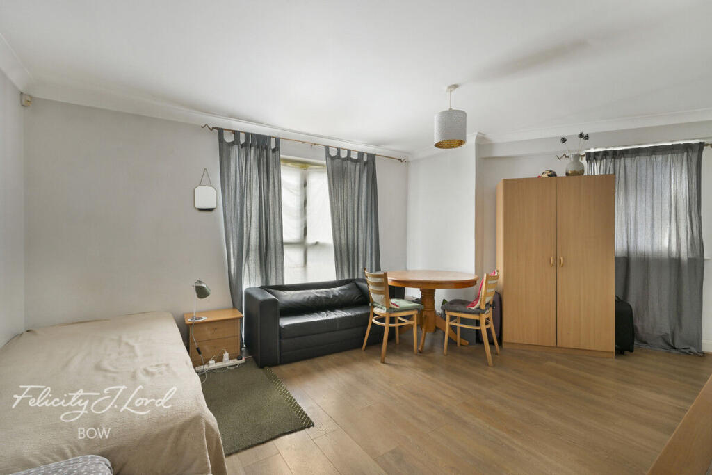 Apartment in London - View 5