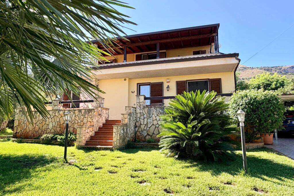 Main image of property: Sicily, Palermo, Altavilla Milicia
