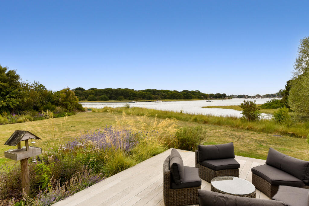 House in Chichester, Bosham - View 5