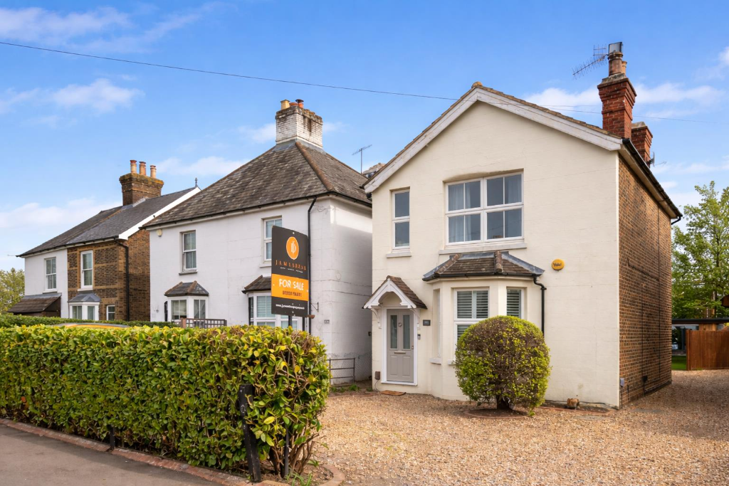 Main image of property: Horley, RH6 