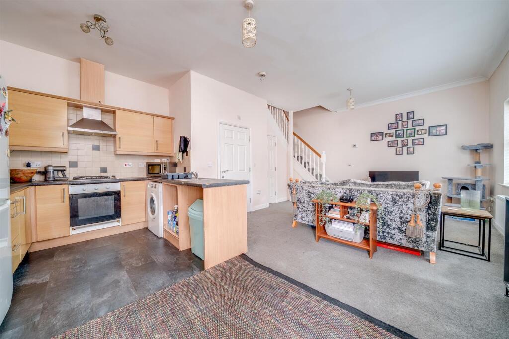 Apartment in Wigan, Greater Manchester - View 3