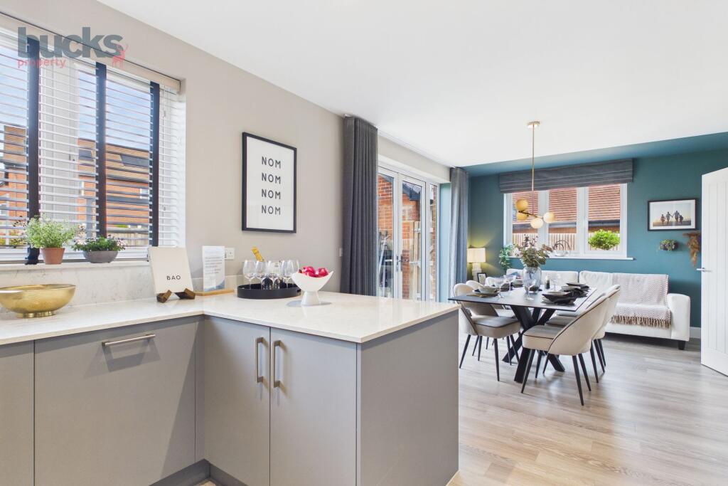 House in Arborfield Green, Barkham - View 4