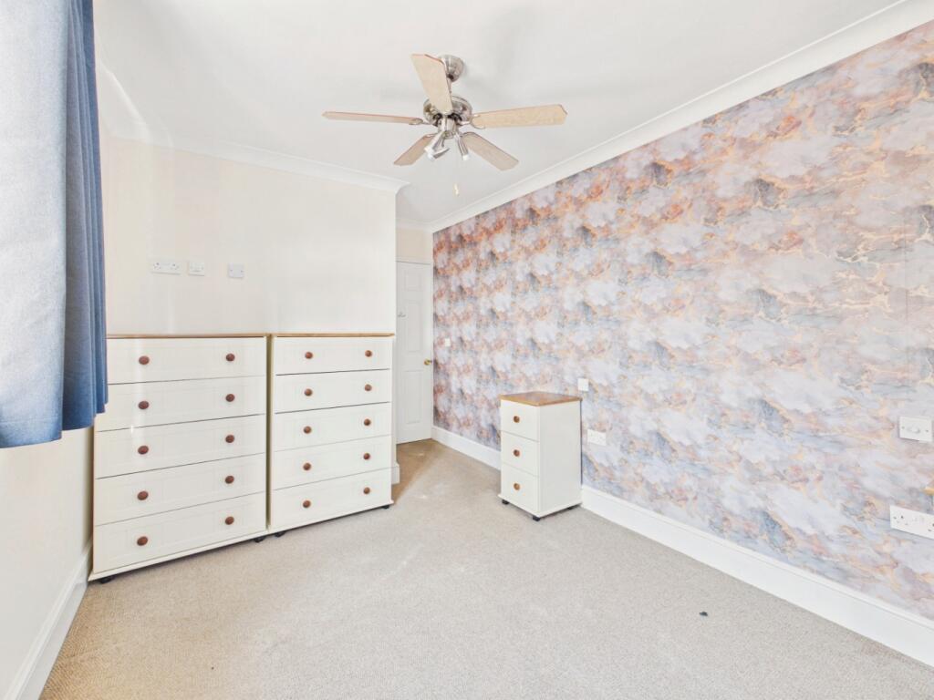 House in Bilton - More
