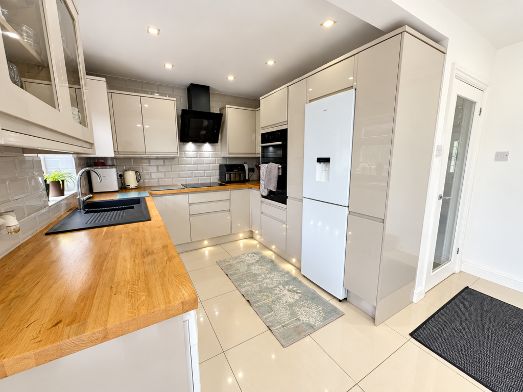 House in Cardiff, Whitchurch - View 5