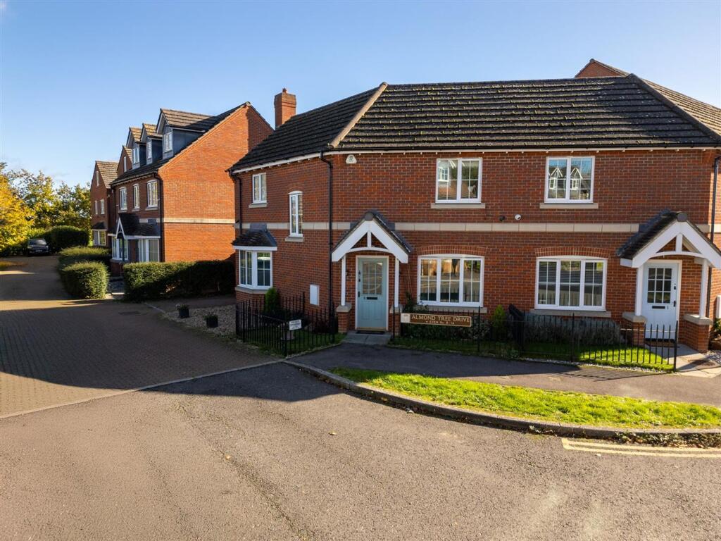 Almond Tree Drive, Weston Turville, HP22