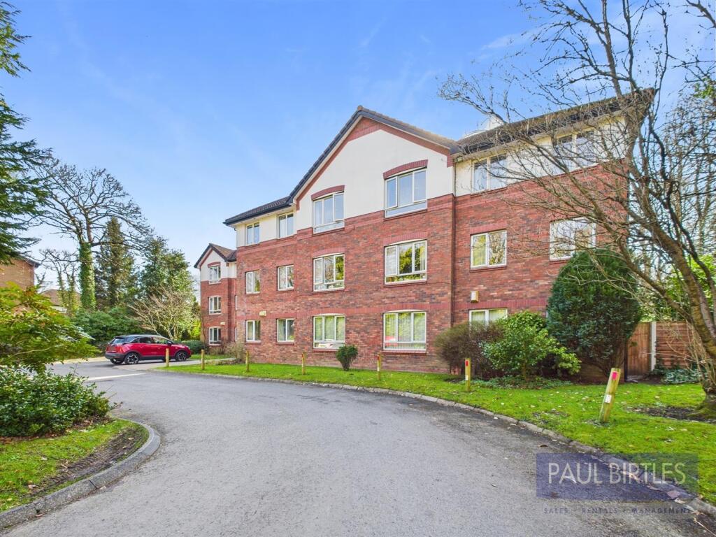 Main image of property: The Hawthorns, 114 Edge Lane, Stretford, Manchester, M32