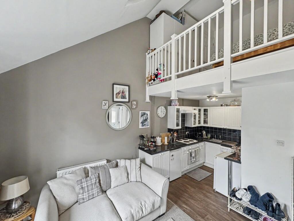 House in Mid Suffolk, Stowmarket - View 2