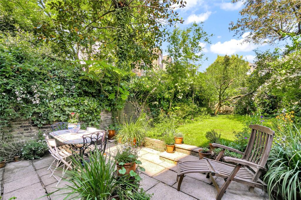 Main image of property: Royal Crescent, Holland Park, London, W11