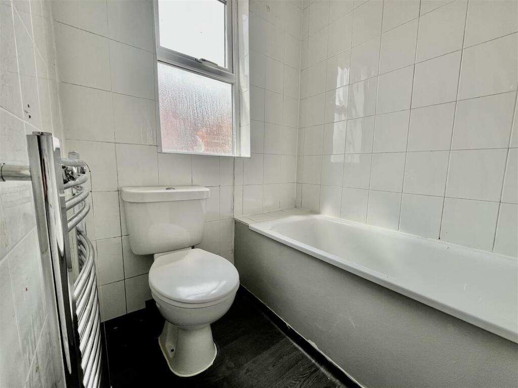 Apartment in Newcastle upon Tyne, Tyne and Wear - View 6
