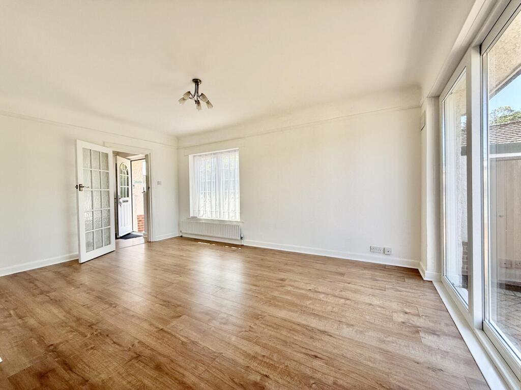 House in Highcliffe-on-Sea, Walkford, Highcliffe and Walkford - More