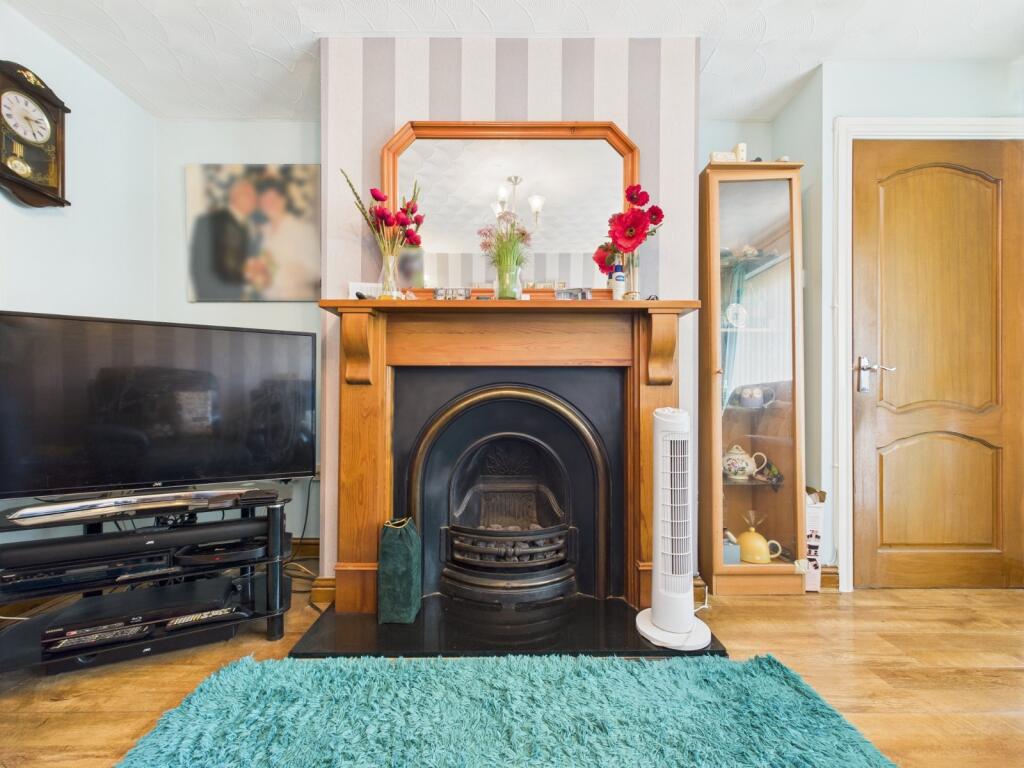 Bodiam Avenue, Tuffley, Gloucester, Gloucestershire, GL4 photo 4
