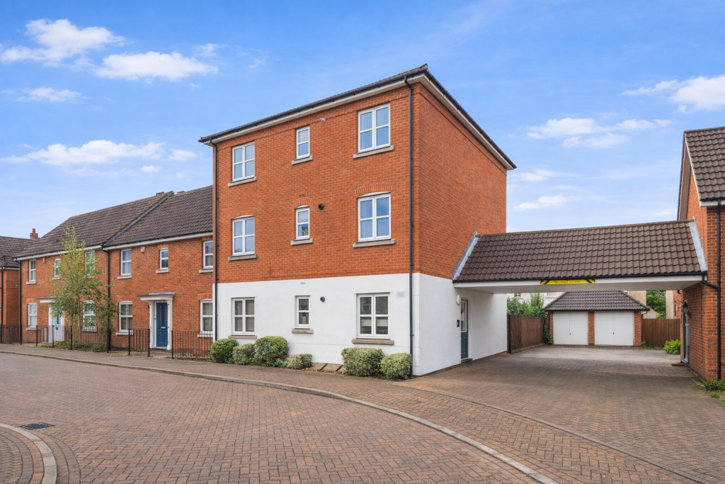 Main image of property: Mary Rose Close, Grays, RM16