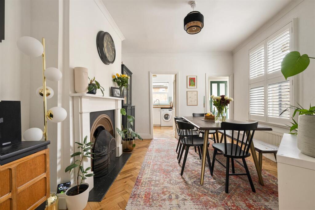 Apartment in London - View 3