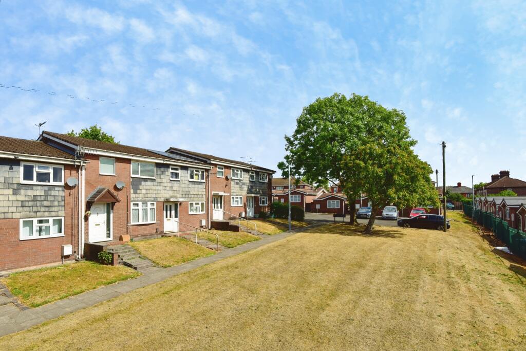 House in Stoke-on-Trent - View 5