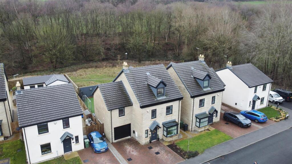 Main image of property: South Park Vale, Pudsey, Leeds, West Yorkshire.