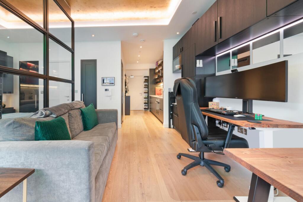 Apartment in London, London City Island, Blackwall - View 3