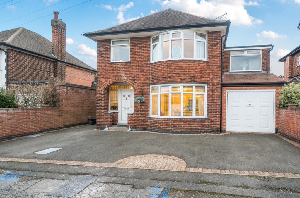 Main image of property: Bramcote Drive, Wollaton, Nottingham, Nottinghamshire, NG8