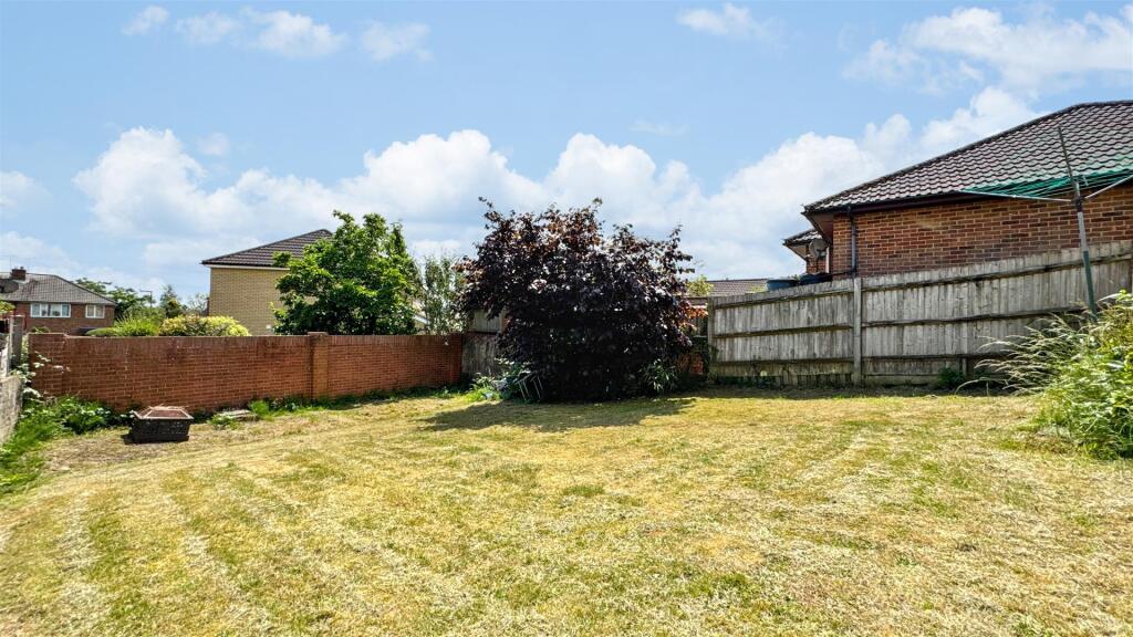 House in Waverley, Weybourne, Farnham - View 2