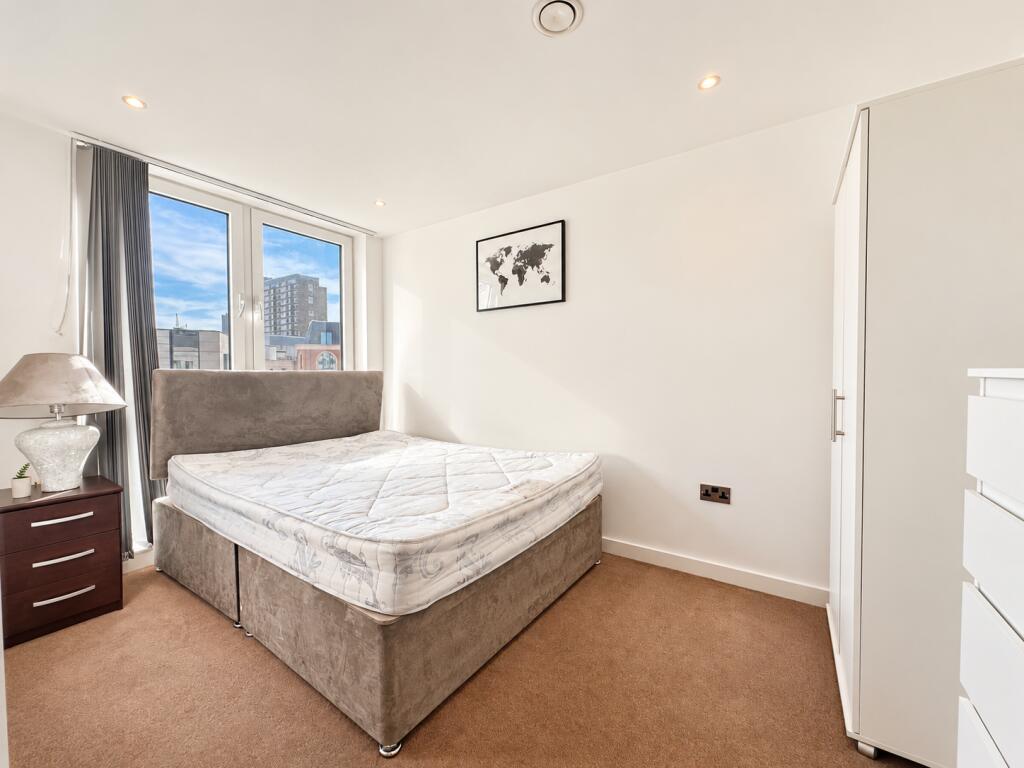 Apartment in London - More