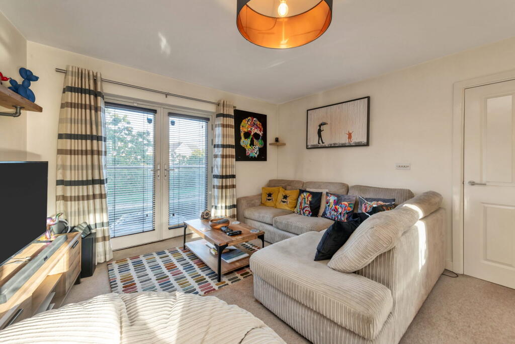 Apartment in Milton Keynes - View 5