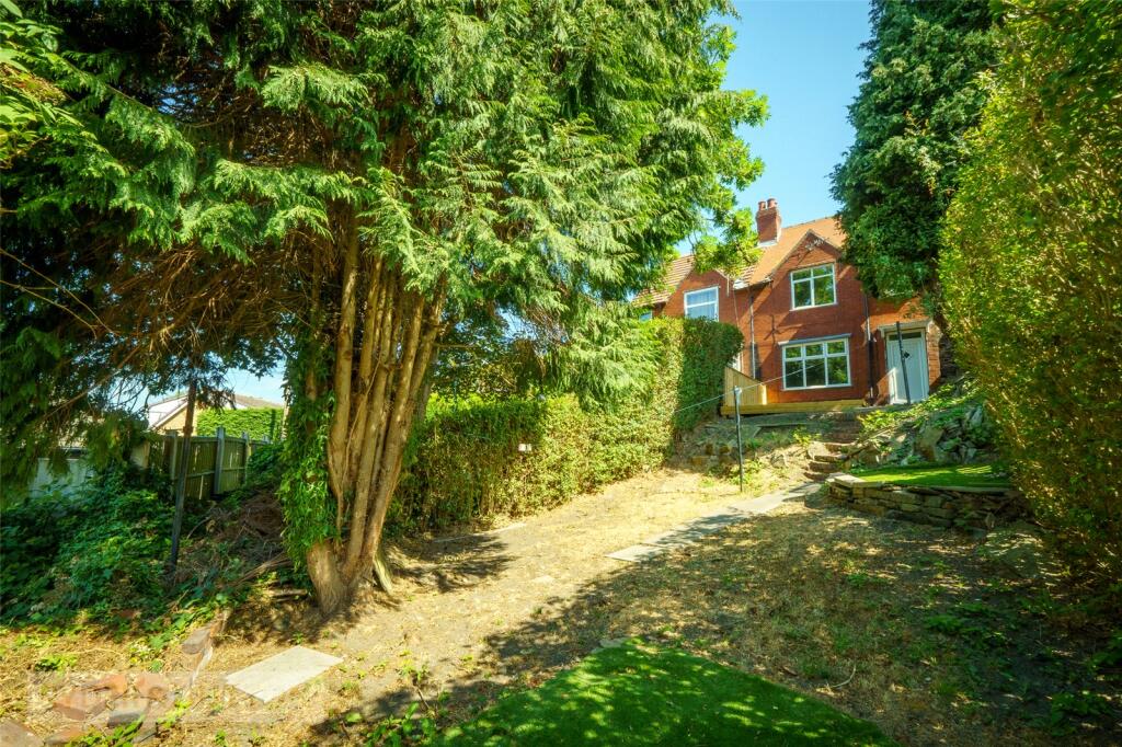 Main image of property: Wakefield Road, Fenay Bridge, Huddersfield, West Yorkshire, HD8