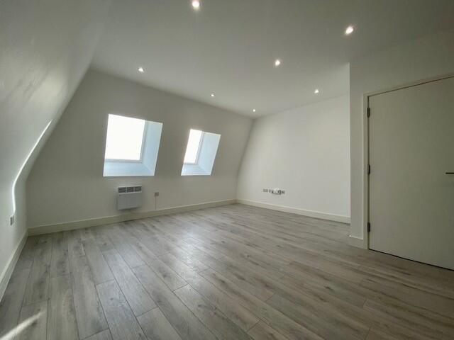 Apartment in Hemel Hempstead - View 4