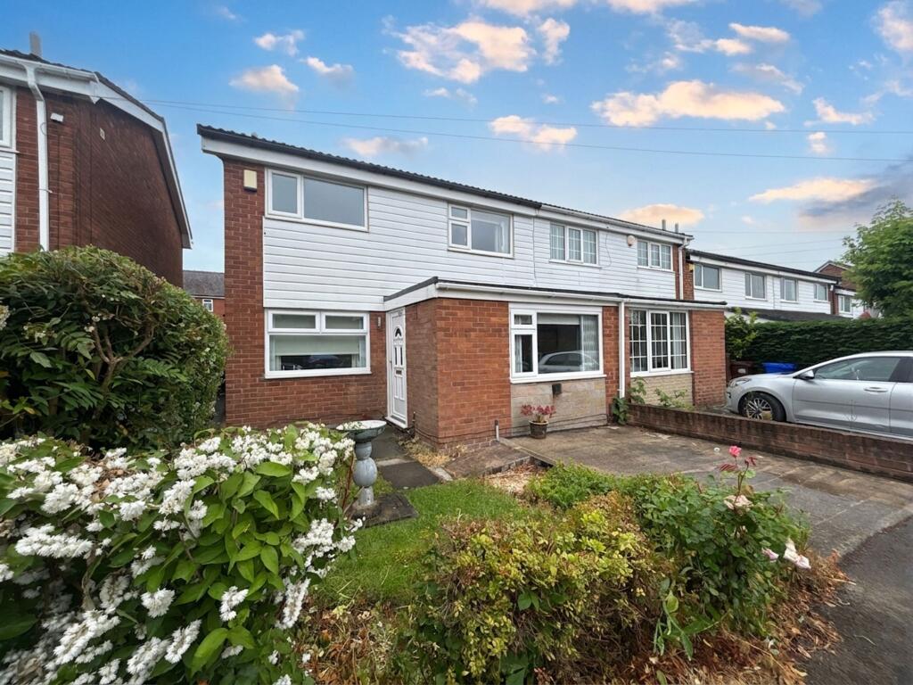 Main image of property: Simpson Grove, Worsley, M28