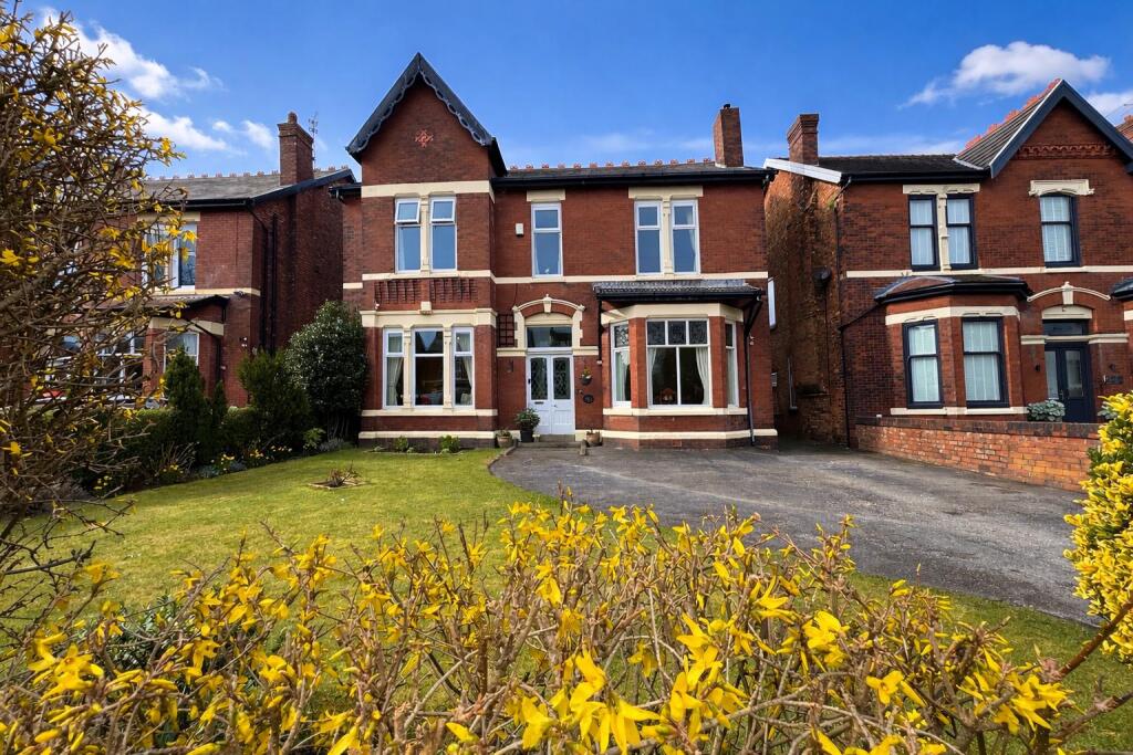 5-bed detached on Pilkington Road, Southport, PR8 6PD, £500,000