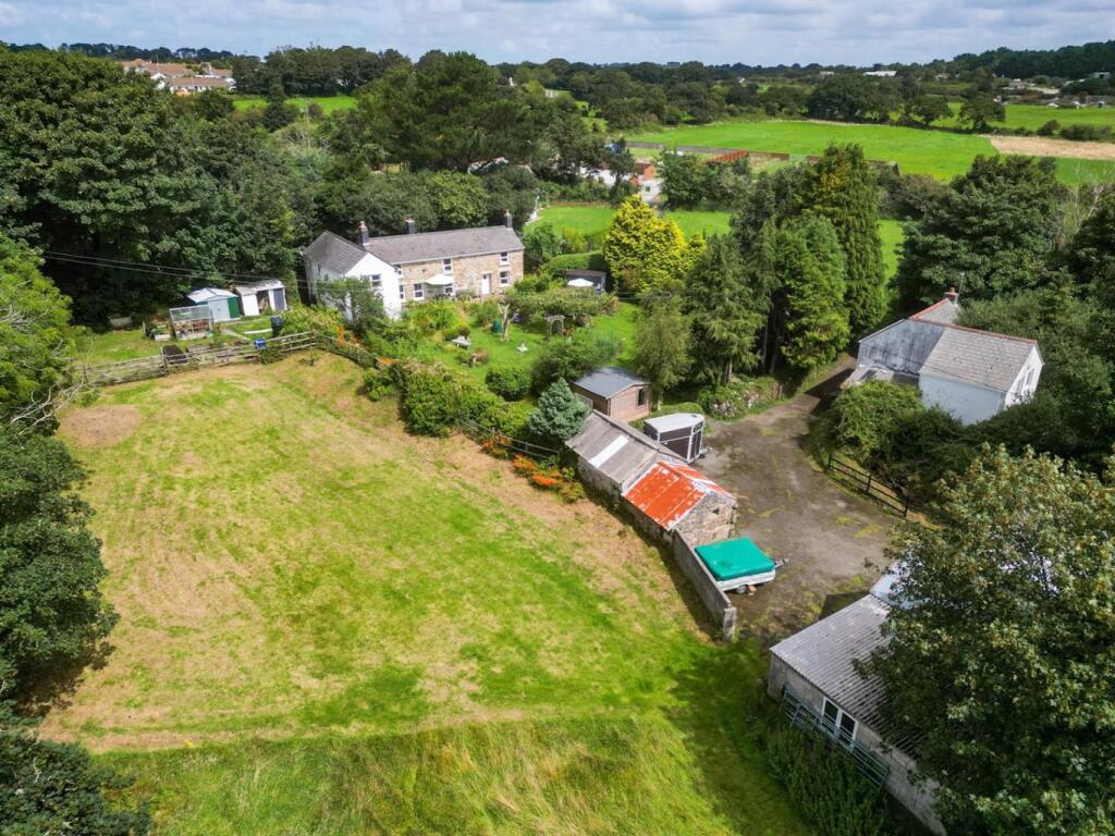 House in Truro, Carharrack - More