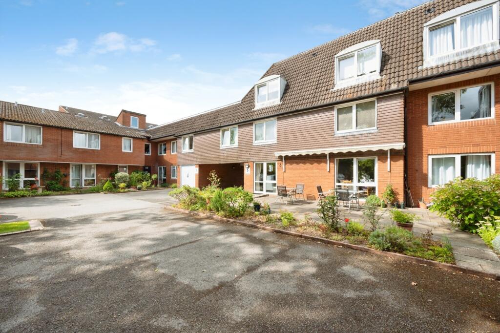Apartment in Waverley, Haslemere - More