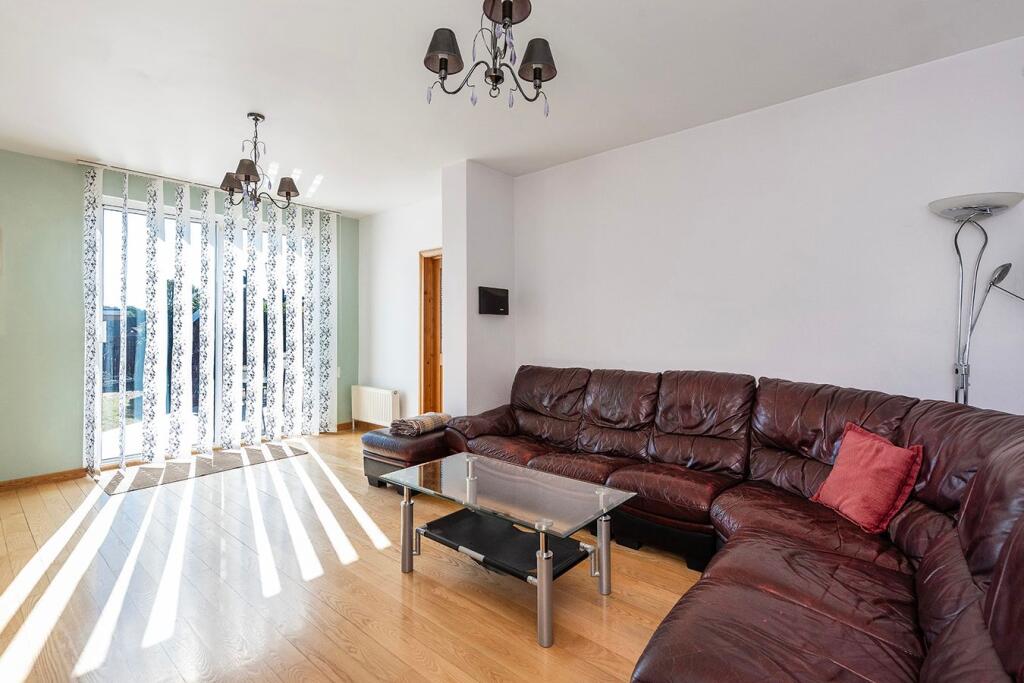 House in Dartford - View 2