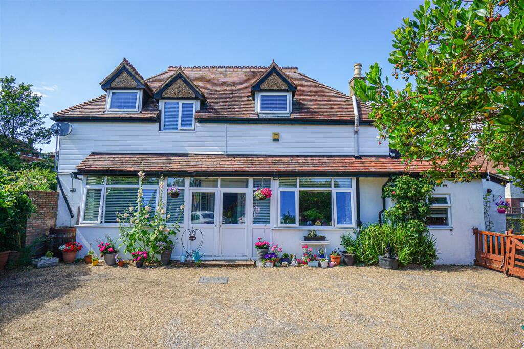 2-bed detached on Upper Glen Road, St. Leonards-On-Sea, £350,000