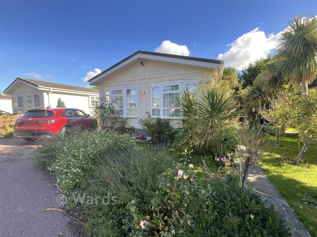 2-bed caravan on Monkton Street, Monkton, Kent, £116,000