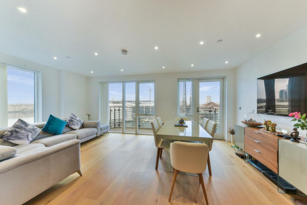 Main image of property: Turnberry Quay, Canary Wharf, E14