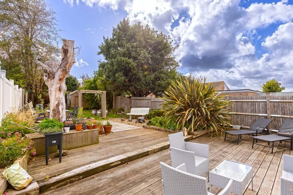 Worthing Road, Littlehampton, West Sussex, BN17 photo 2