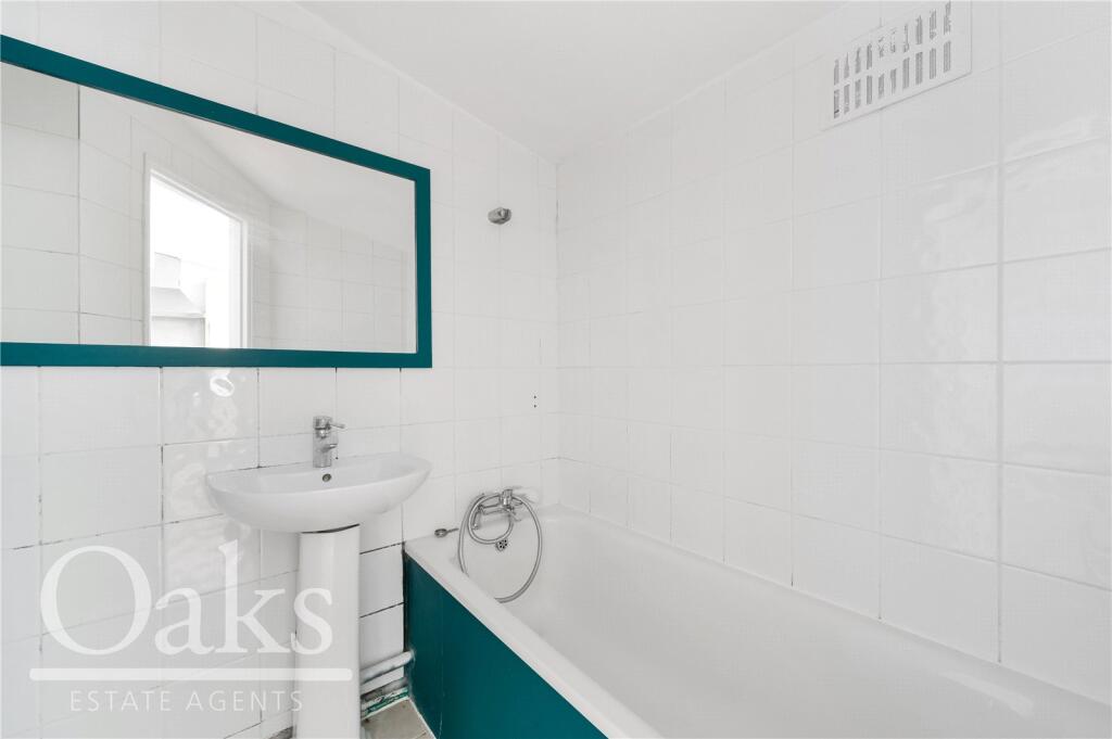 Apartment in London - More