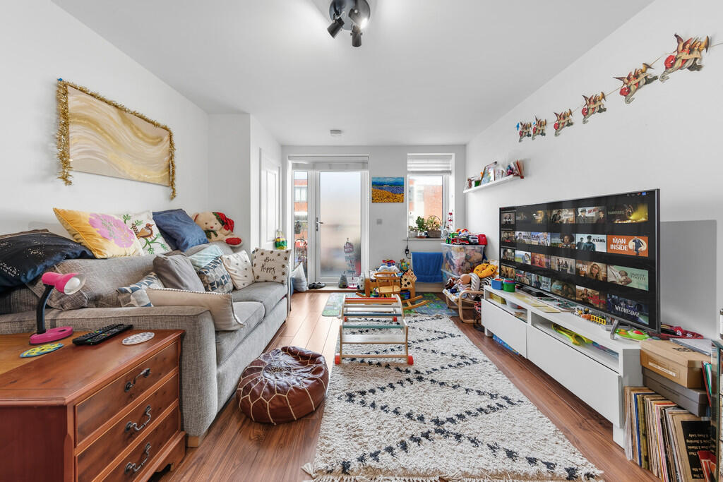 Main image of property: 1 Sovereign Walk