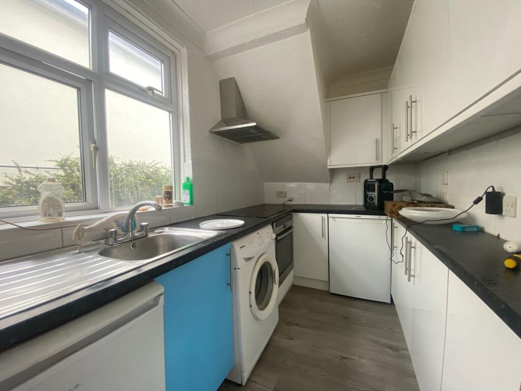 Apartment in Hemel Hempstead - View 3