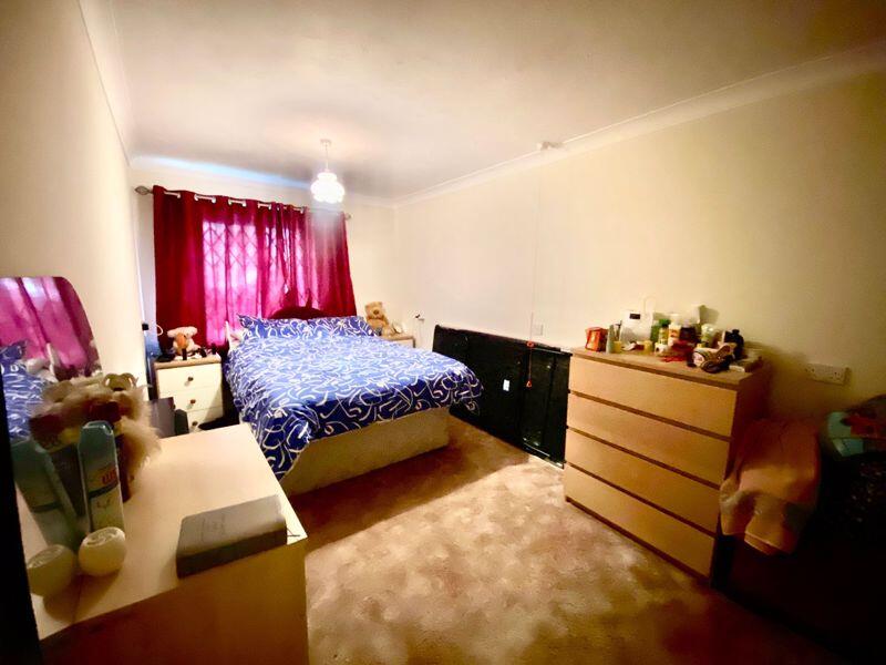 Aspley Court, Warwick Avenue, Bedford photo 4