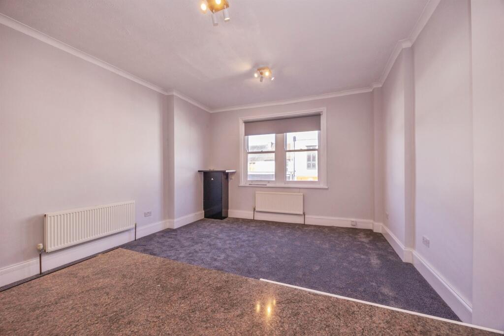 Apartment in Portsmouth, North End - View 4