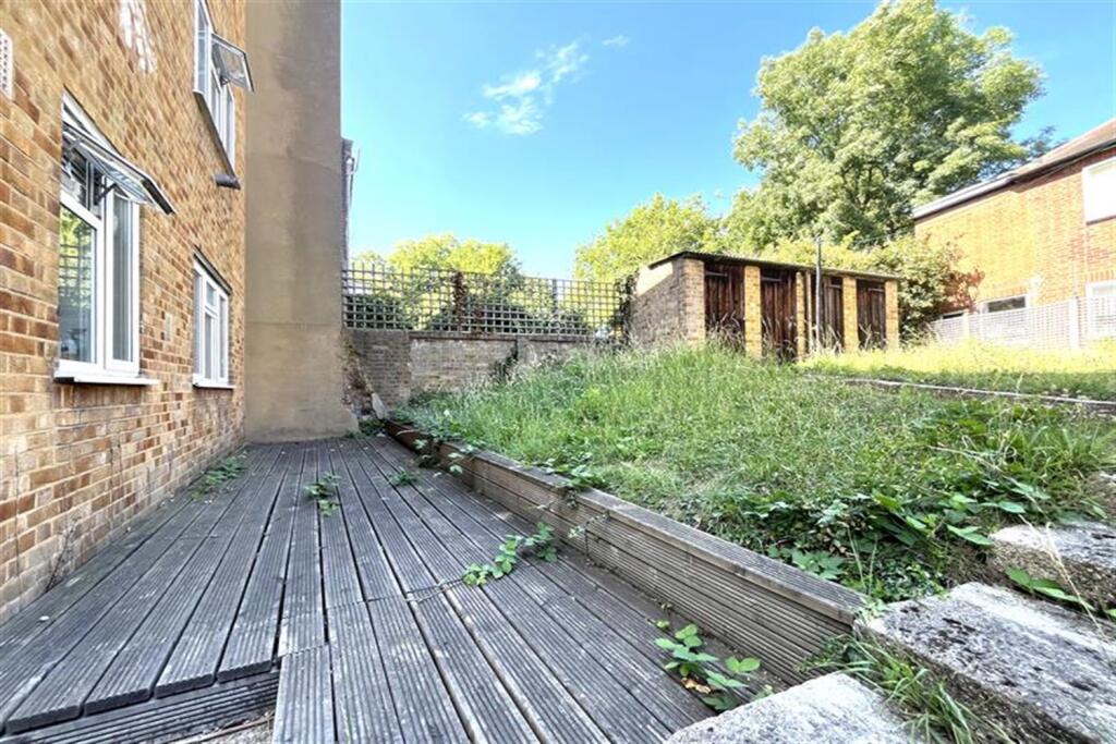 Apartment in London, Kentish Town - More