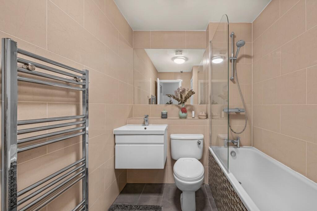 Compass Point, 5 Grenade Street, E14 - View 4