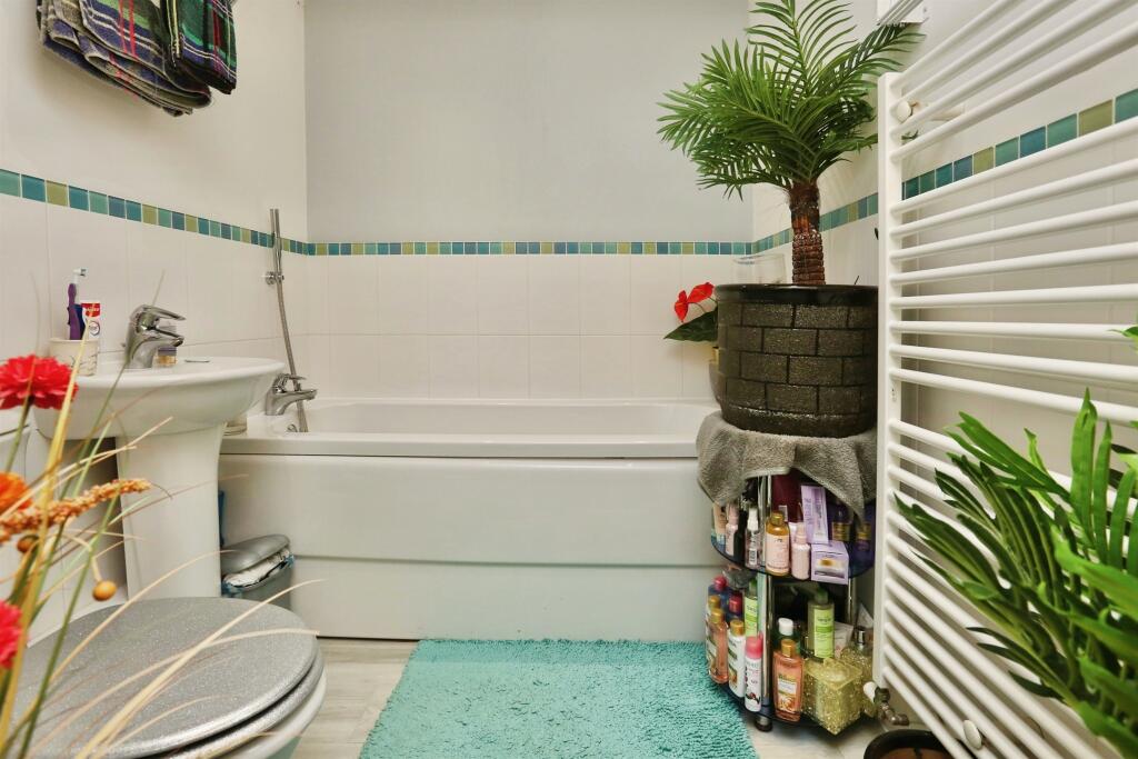 Apartment in Fareham, West End - More